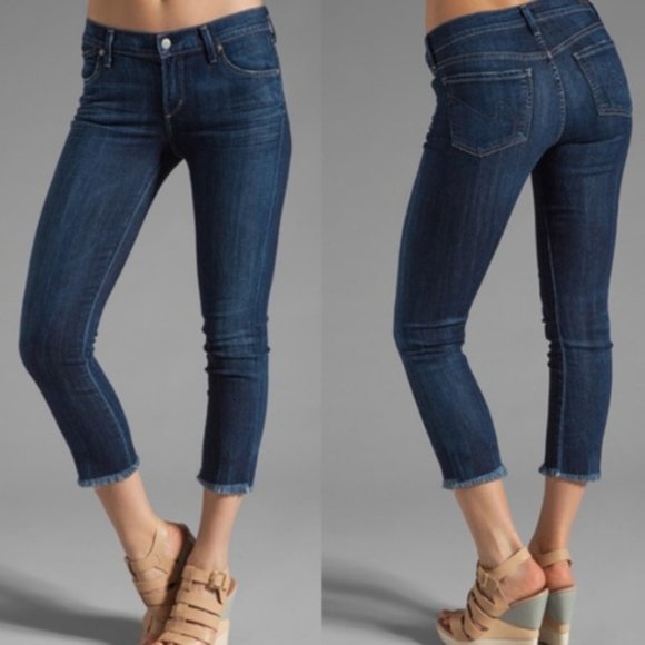 CITIZENS OF HUMANITY CROPPED JEANS W/ FRAYED HEMS - Picture 1 of 16
